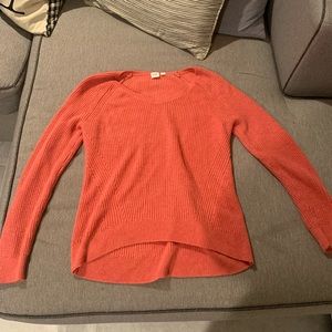 peach cable knit gap sweater